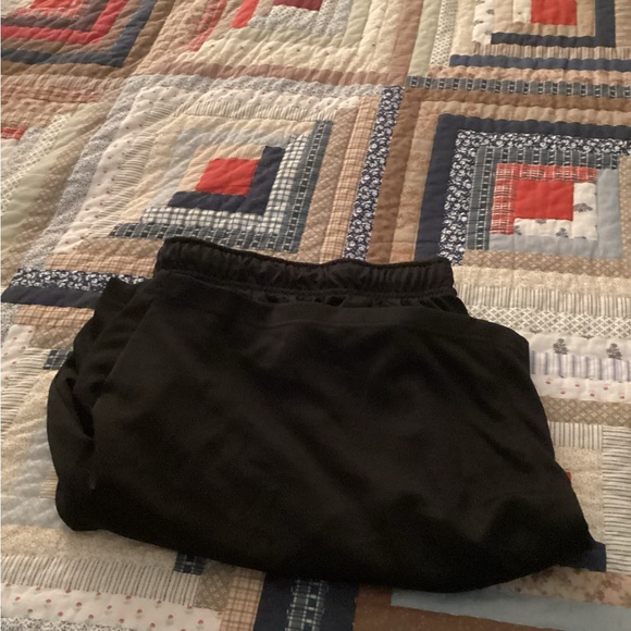 Shorts - Picture 2 of 3